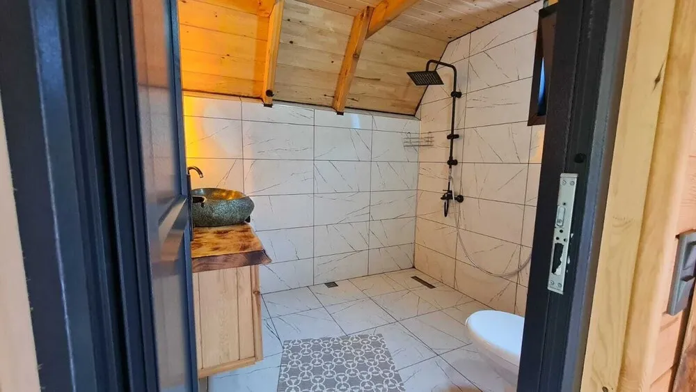 Deluxe Dağ Evi, Nehir Manzaralı