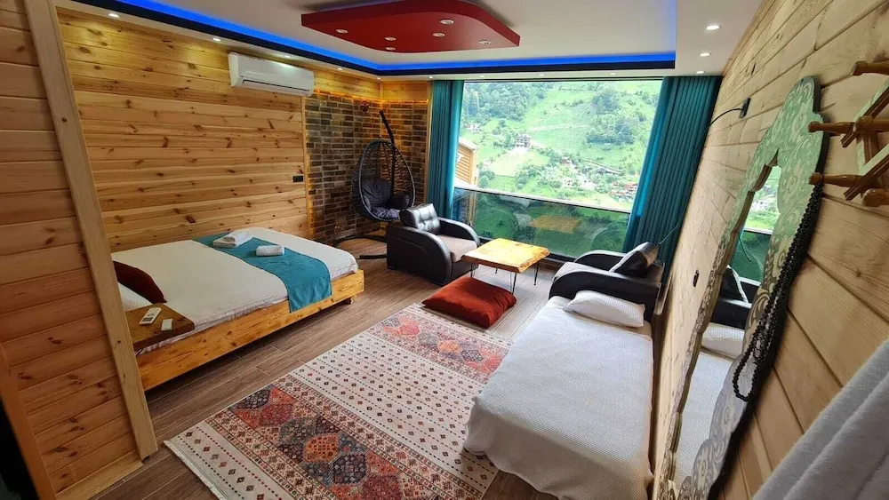 Standard Dağ Evi, Nehir Manzaralı