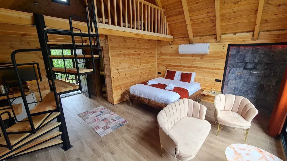 Luxury Dağ Evi, Nehir Manzaralı