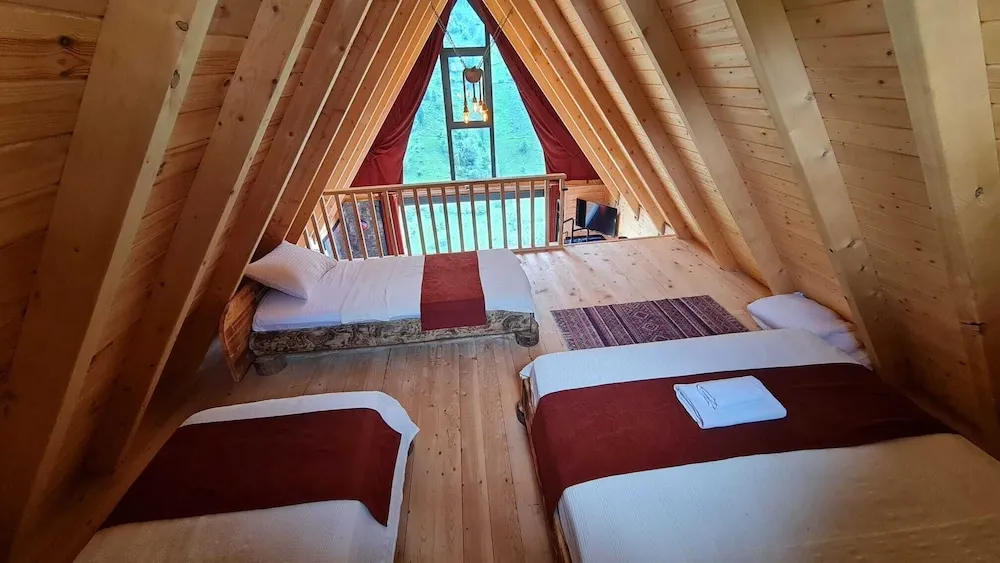 Luxury Dağ Evi, Nehir Manzaralı