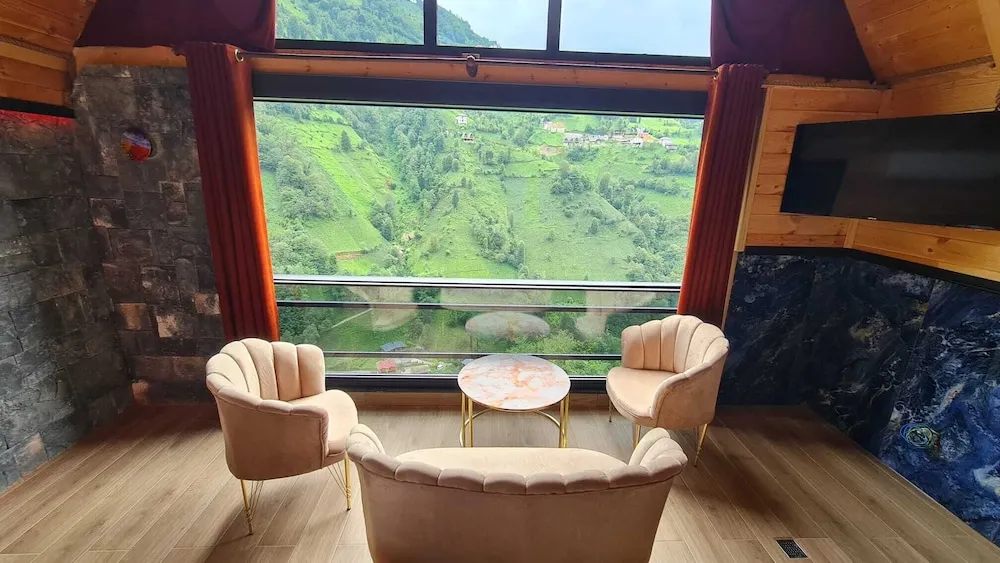 Luxury Dağ Evi, Nehir Manzaralı
