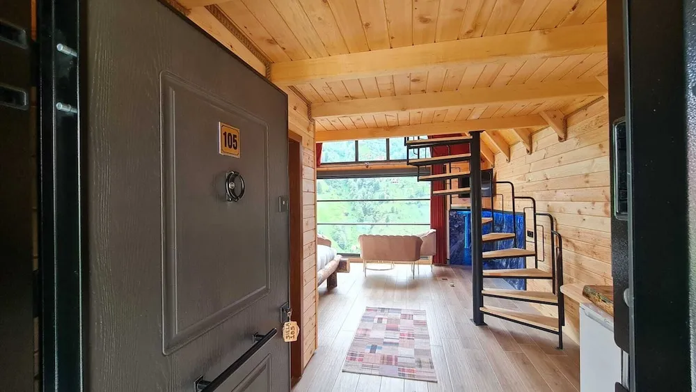 Luxury Dağ Evi, Nehir Manzaralı