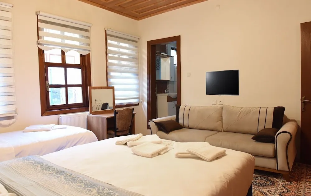 Standard Üç Kişilik Oda, Şehir Manzaralı