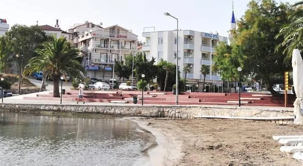 Standard Tek Büyük Yataklı Oda, Kısmi Deniz Manzaralı