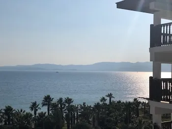 Kerasus Resort Hotel