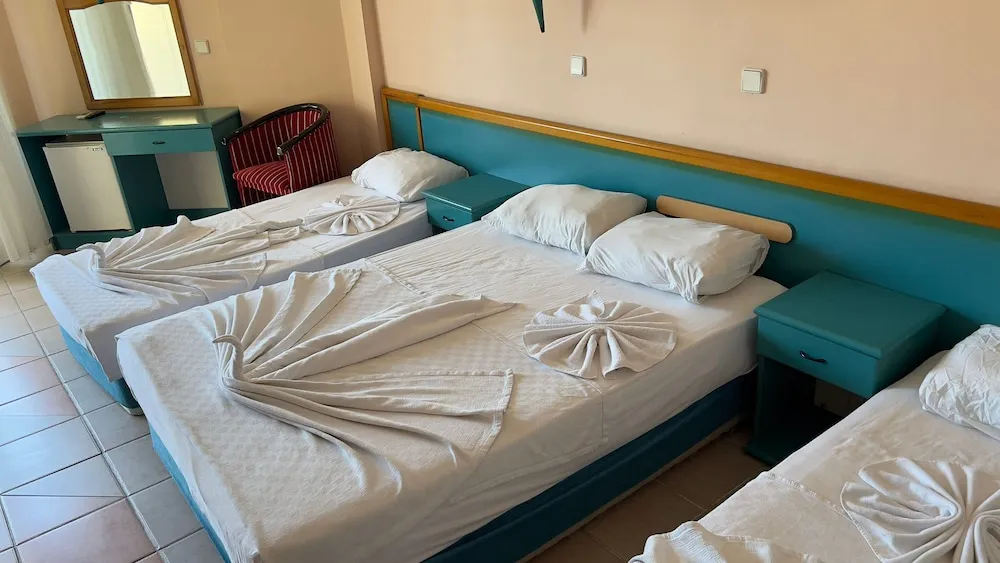 Standard Dört Kişilik Oda