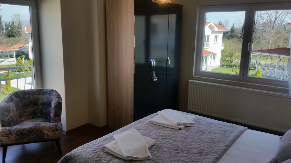 Luxury Villa, 4 Yatak Odası, Havuz Manzaralı