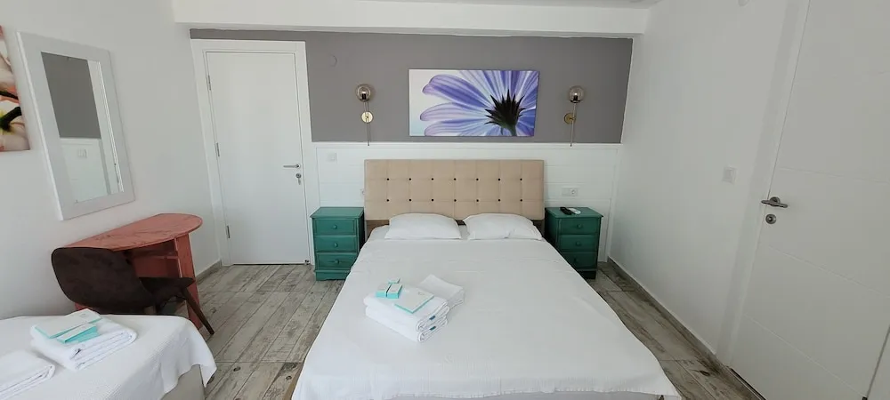 Deluxe Üç Kişilik Oda, Şehir Manzaralı