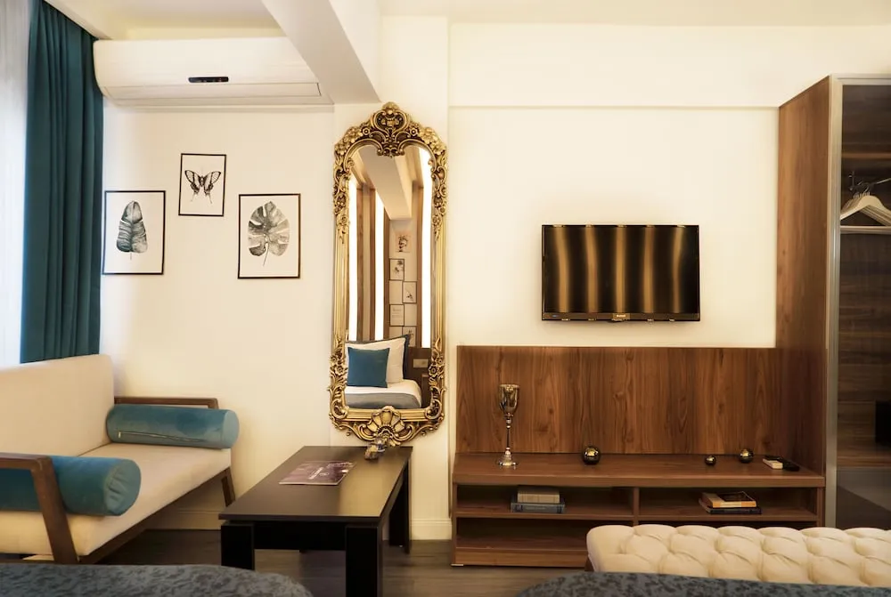 Superior Triple Suite