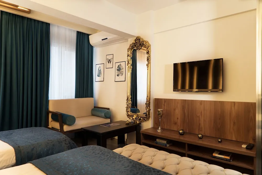 Superior Triple Suite