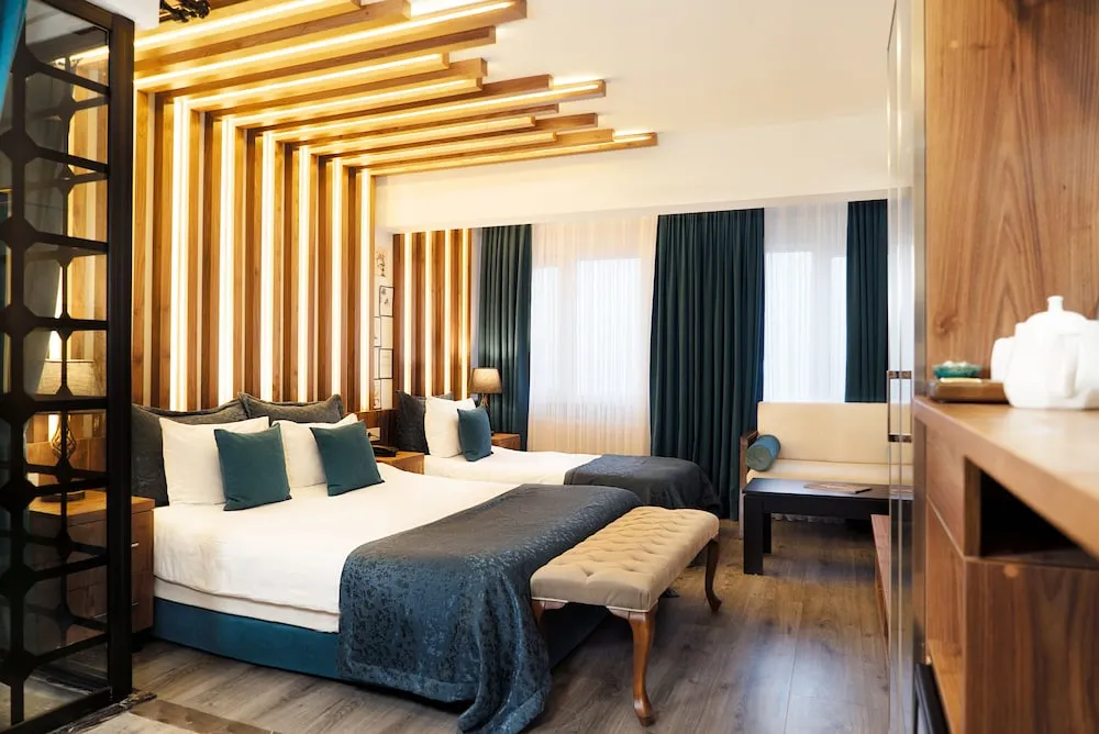 Superior Triple Suite