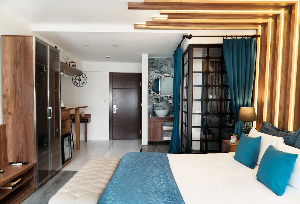 Superior Triple Suite