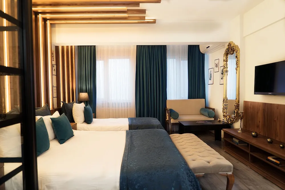 Superior Triple Suite