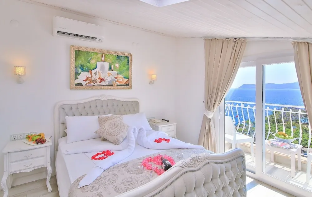 Honeymoon Oda, Deniz Manzaralı