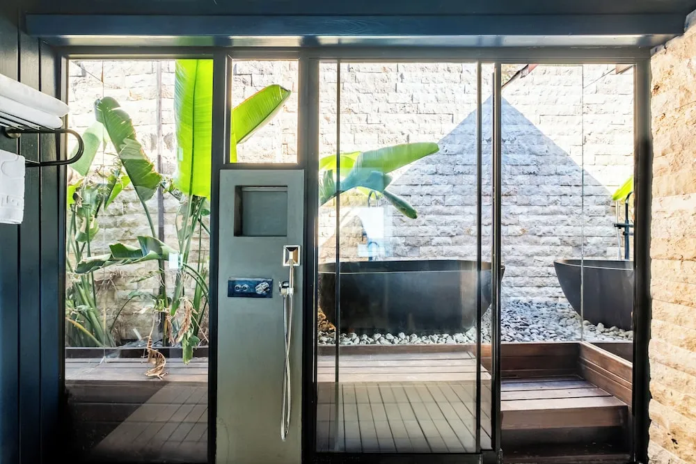 Luxury Tek Büyük Yataklı Oda