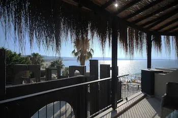 Maja Luxury Resort Hotel