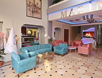 Marina Hotel