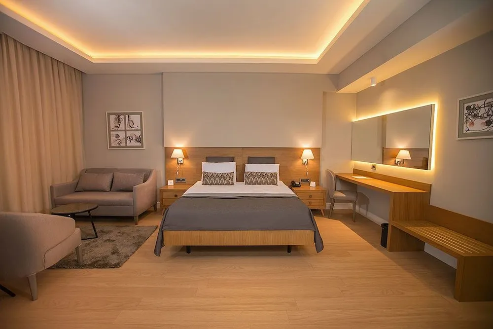 Deluxe Tek Büyük veya İki Ayrı Yataklı Oda