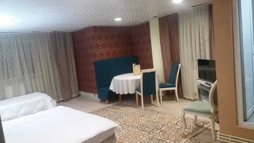 Standard Dört Kişilik Oda