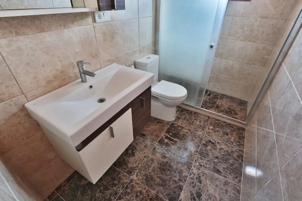 Standard Tek Büyük Yataklı Oda