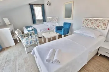 Datça Emre Otel 10 Oda