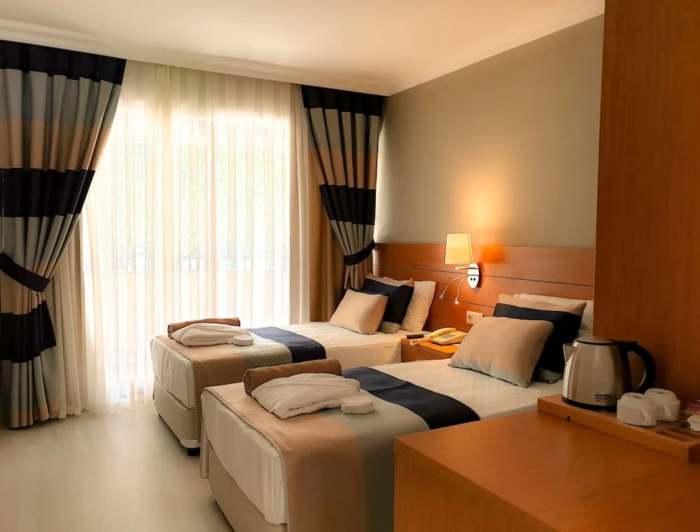 Family Ortak Ranzalı Oda, Bahçe Manzaralı