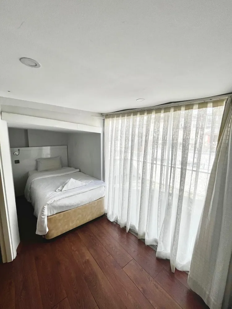 Romantic Tek Kişilik Oda