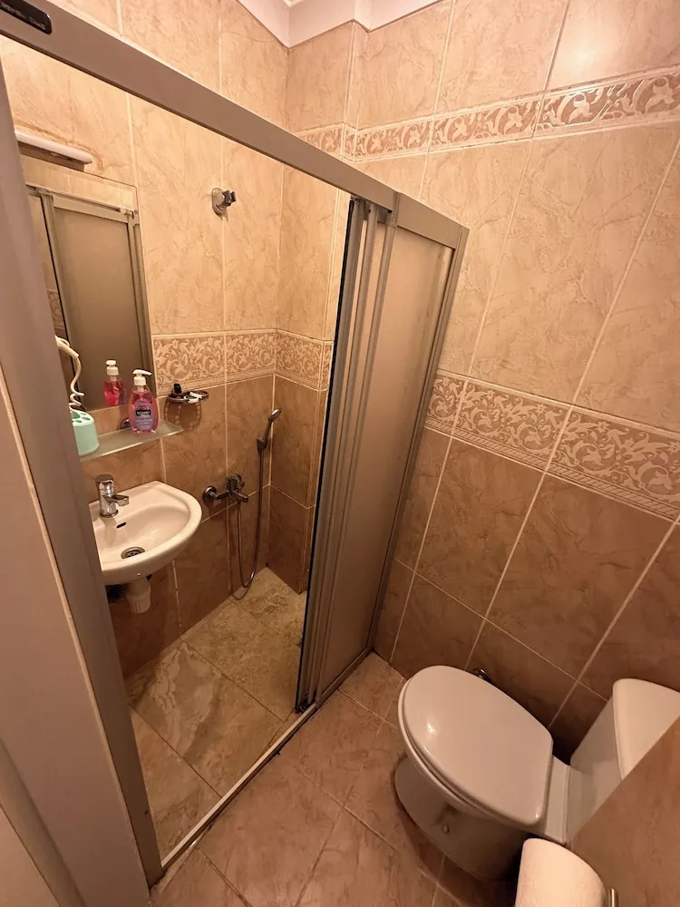 ECONOMY DOUBLE ROOM (-1st floor basement )