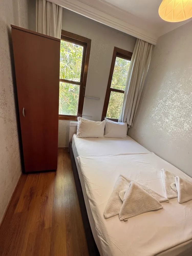 ECONOMY DOUBLE ROOM (-1st floor basement )