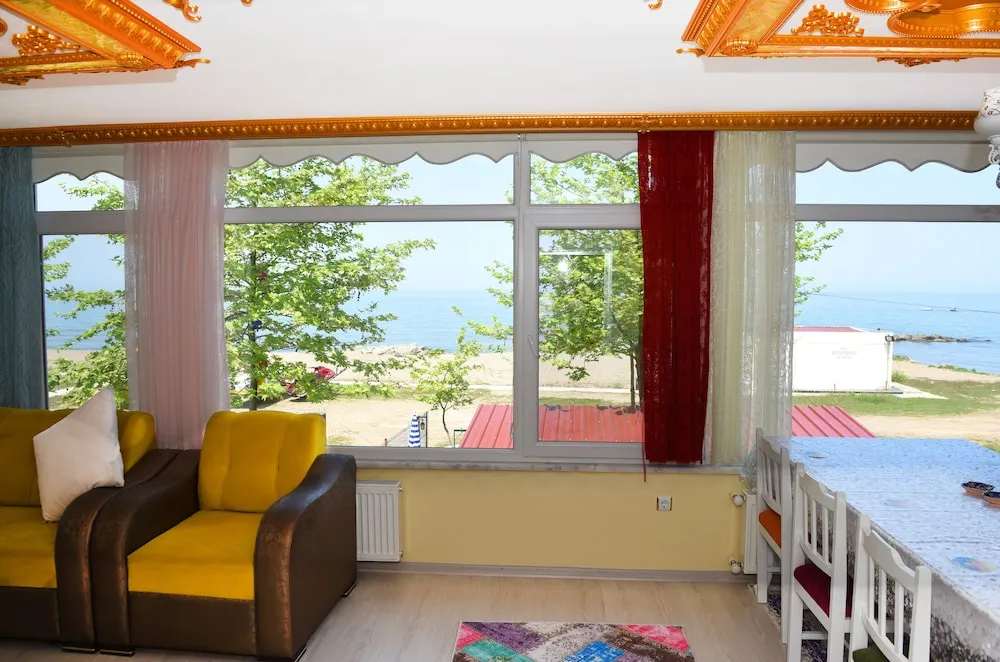 Superior Ev, Birden Çok Yatak, Deniz Manzaralı, Denize Sıfır