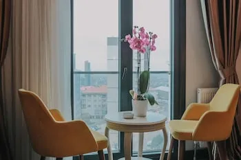 Grand Lark Otel