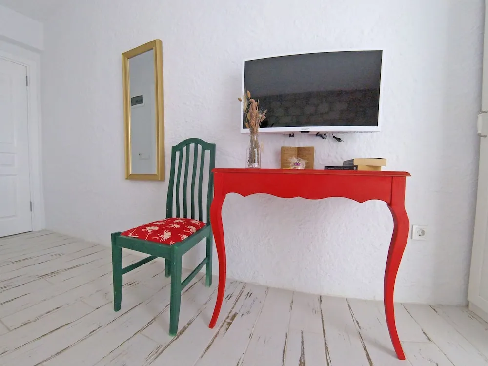 Standard Tek Büyük Yataklı Oda, Bahçe Manzaralı