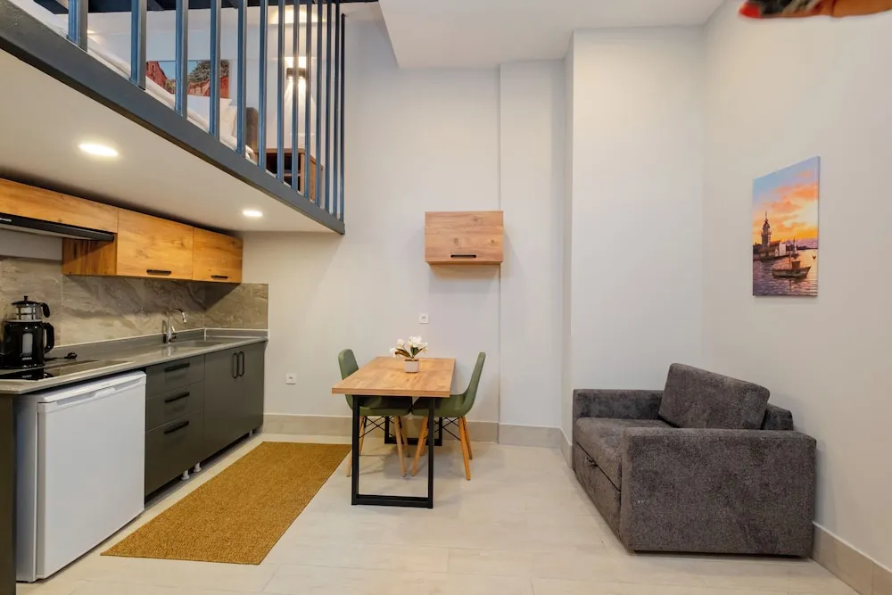 Junior Çatı Katı (Loft)