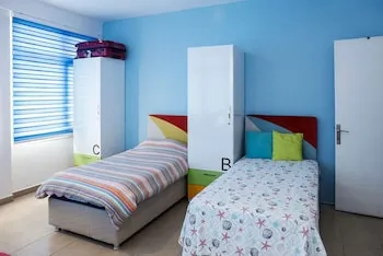 Campucity Kız Öğrenci Yurdu, Kadıköy