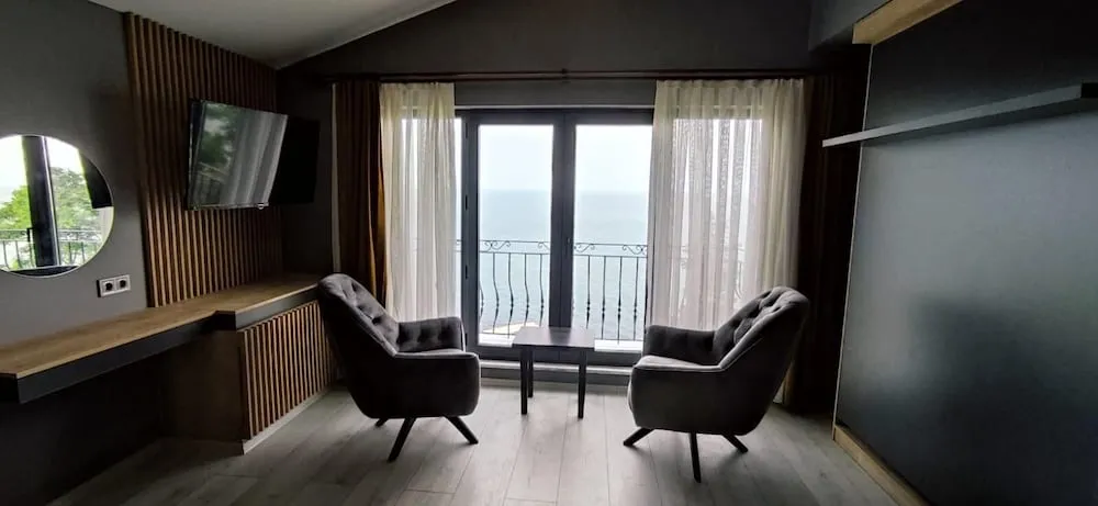 Deluxe Dört Kişilik Oda