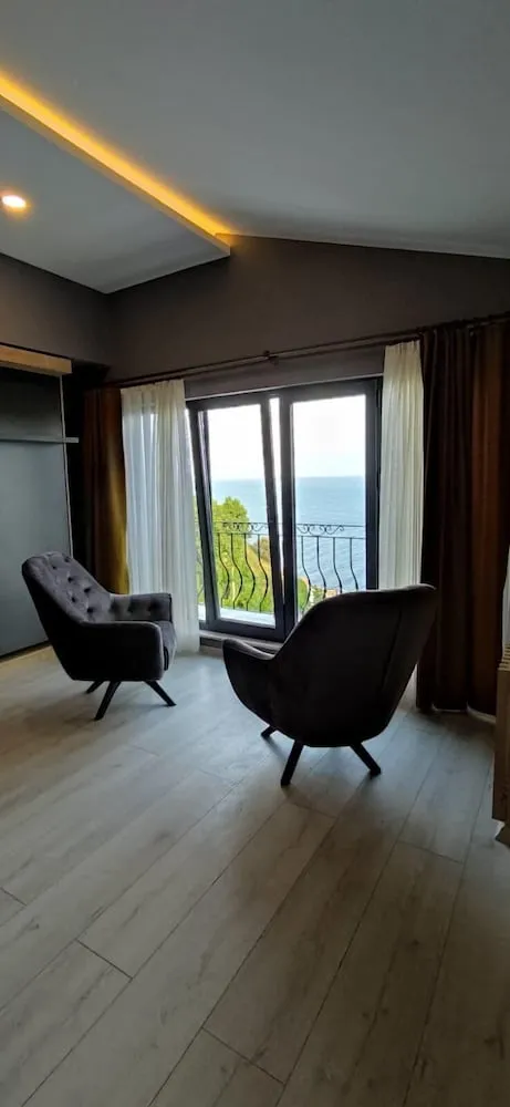 Deluxe Dört Kişilik Oda