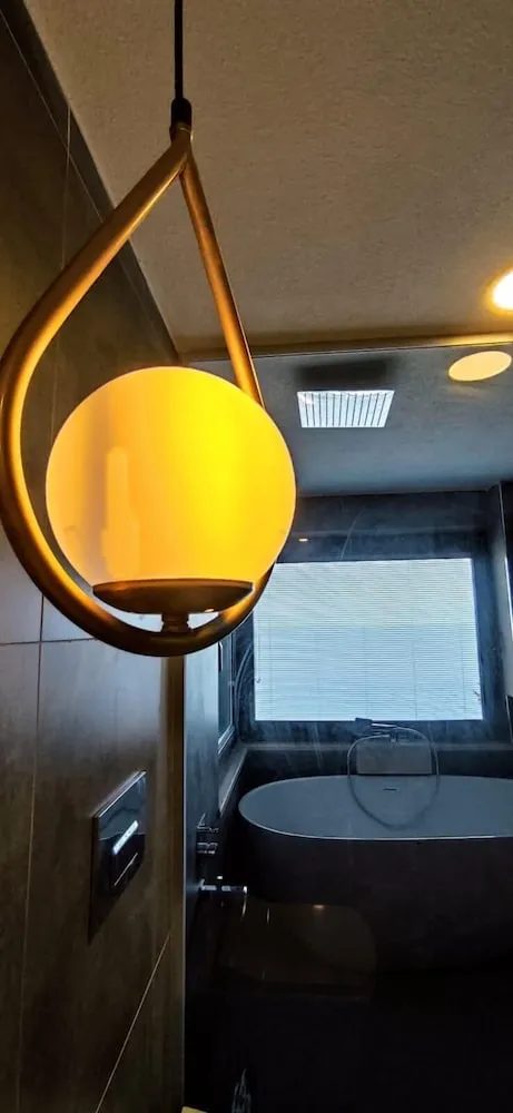 Deluxe Dört Kişilik Oda