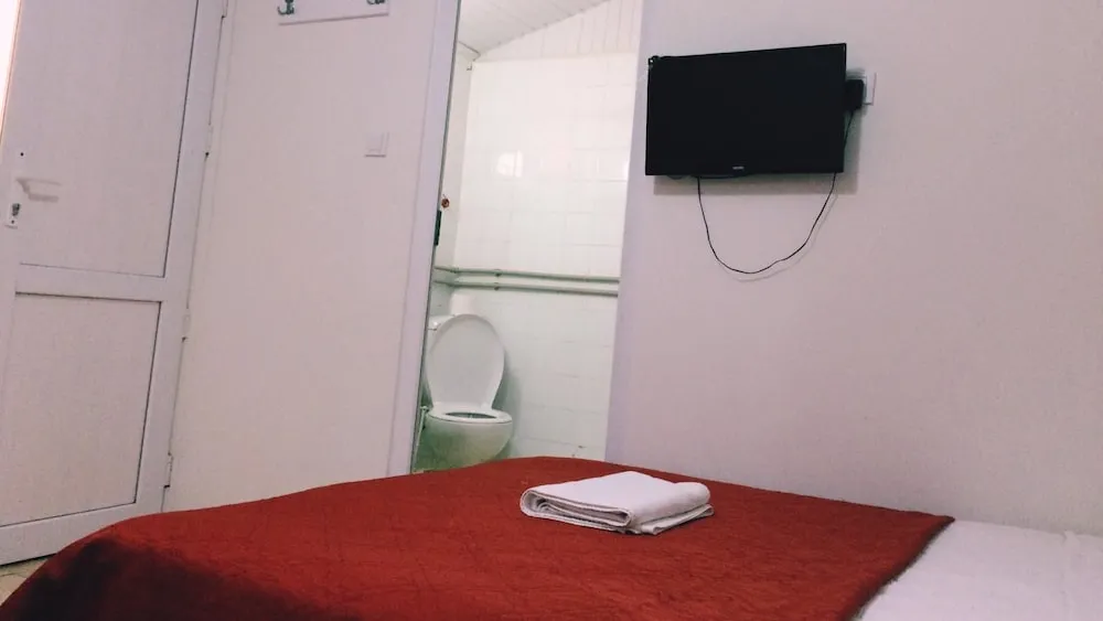 Standard Oda, Bahçe Manzaralı