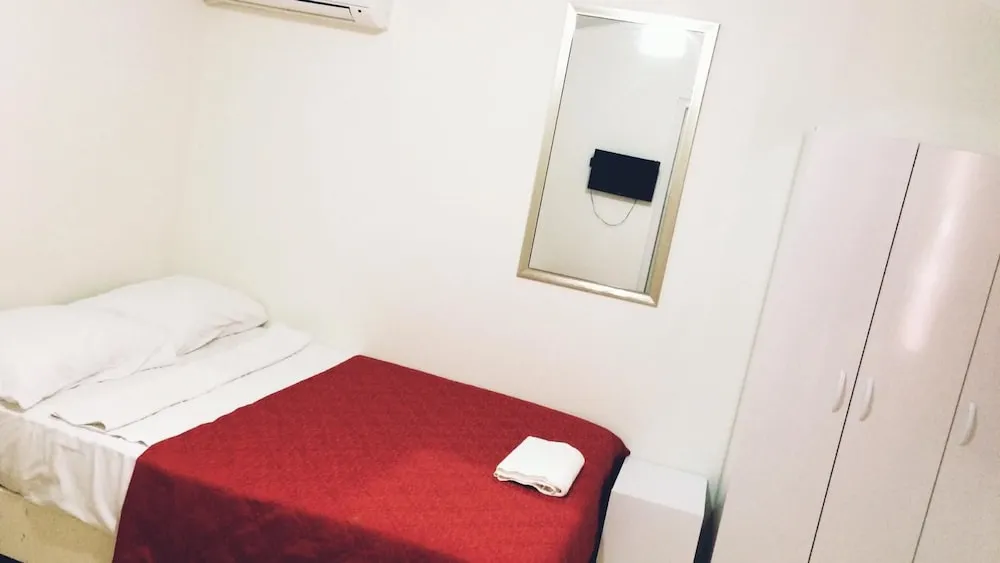 Standard Oda, Bahçe Manzaralı