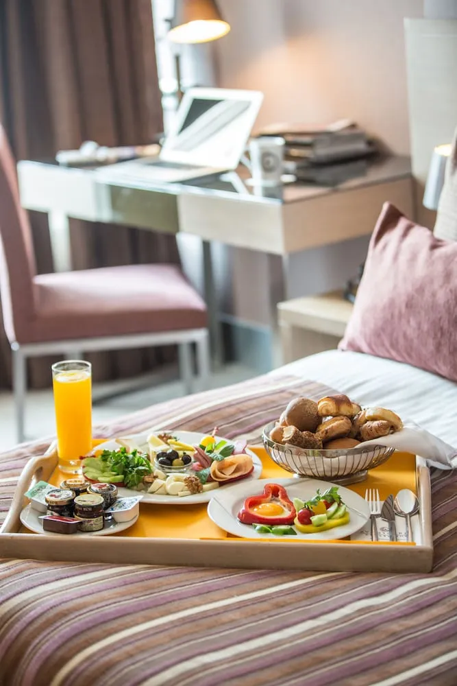 Deluxe Tek Büyük veya İki Ayrı Yataklı Oda