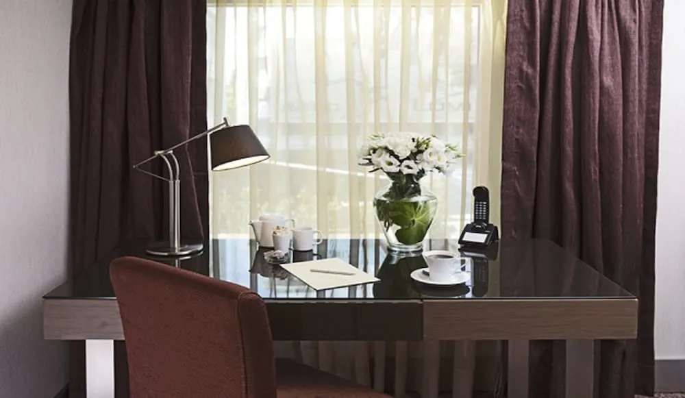 Grand Deluxe Room