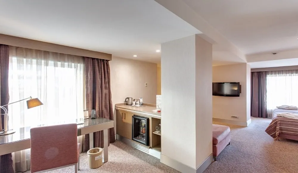 Grand Deluxe Room