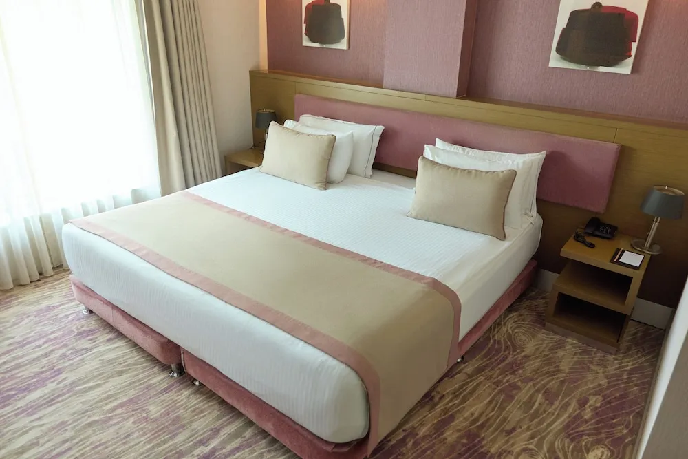 Grand Deluxe Room