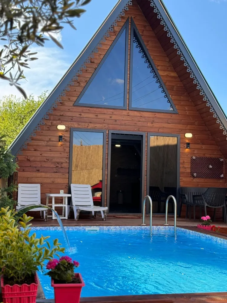 Deluxe Bungalov