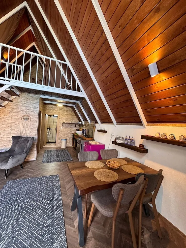 Deluxe Bungalov