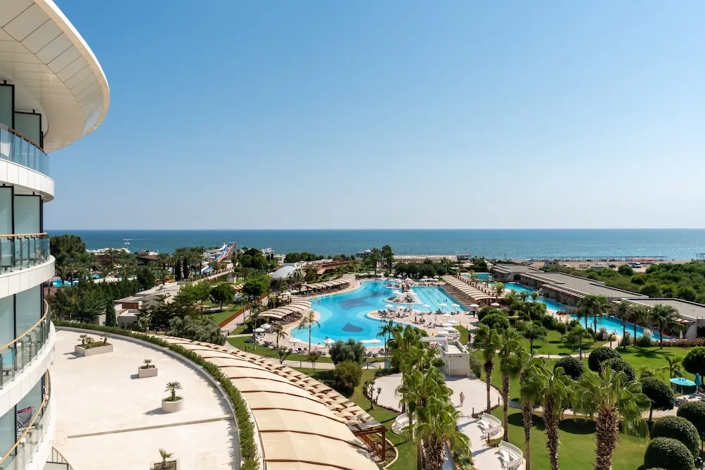 Tek Büyük veya İki Ayrı Yataklı Oda, Deniz Manzaralı