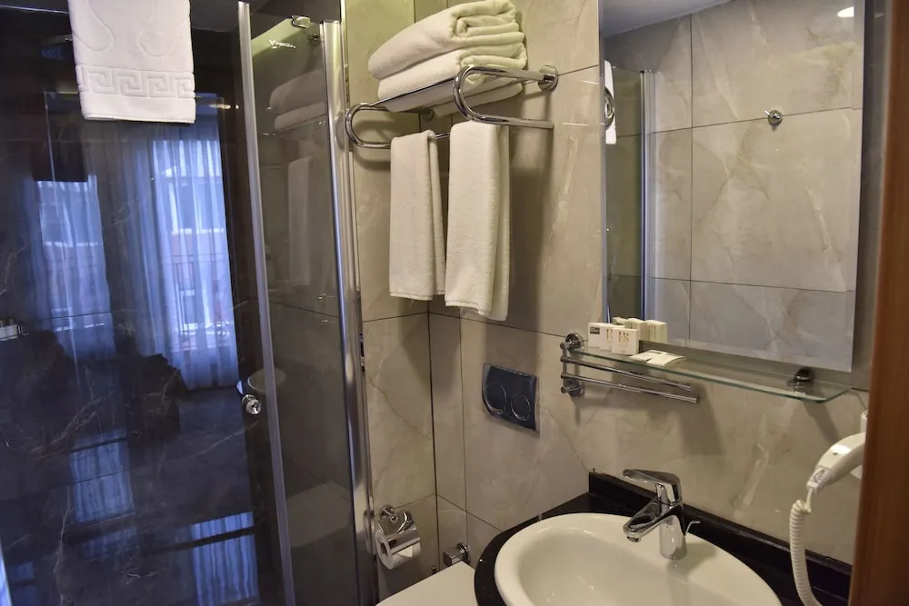 Superior Tek Büyük Yataklı Oda, 1 Çift Kişilik Yatak, Sigara İçilmez, Şehir Manzaralı