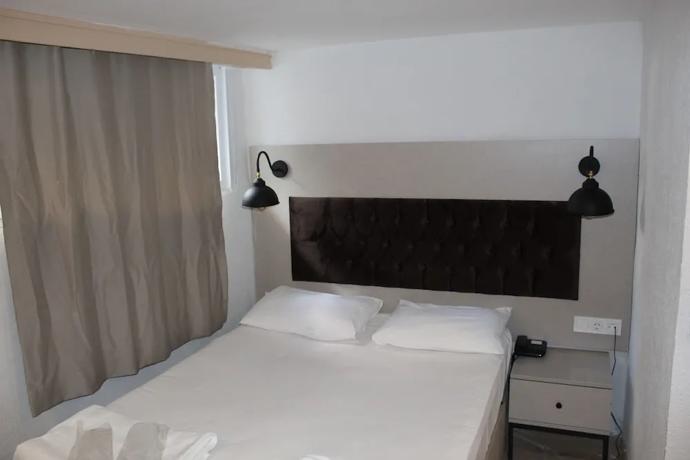 Economy Tek Büyük Yataklı Oda (Basement)