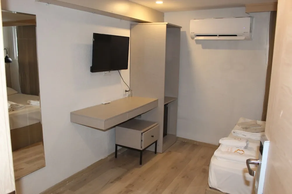 Economy Tek Büyük Yataklı Oda (Basement)