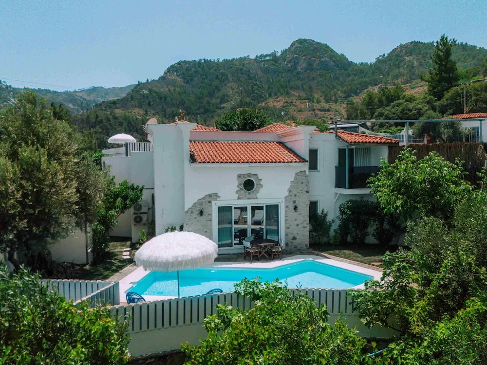 Grand Villa